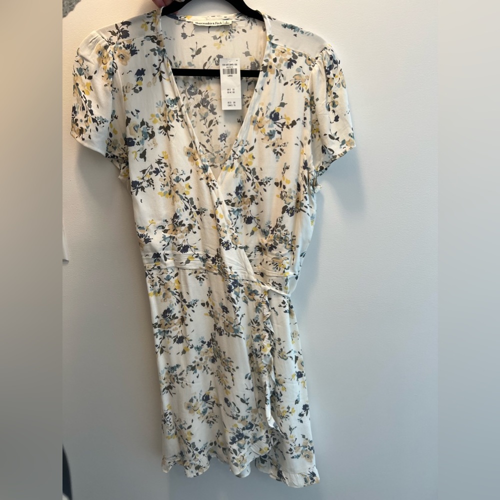 Abercrombie adjustable wrap dress